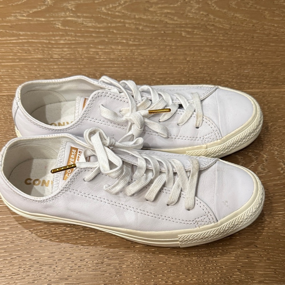 Converse Chuck Taylor All Star White Leather Sneakers Gold Detail Lace Tips - Picture 3 of 6
